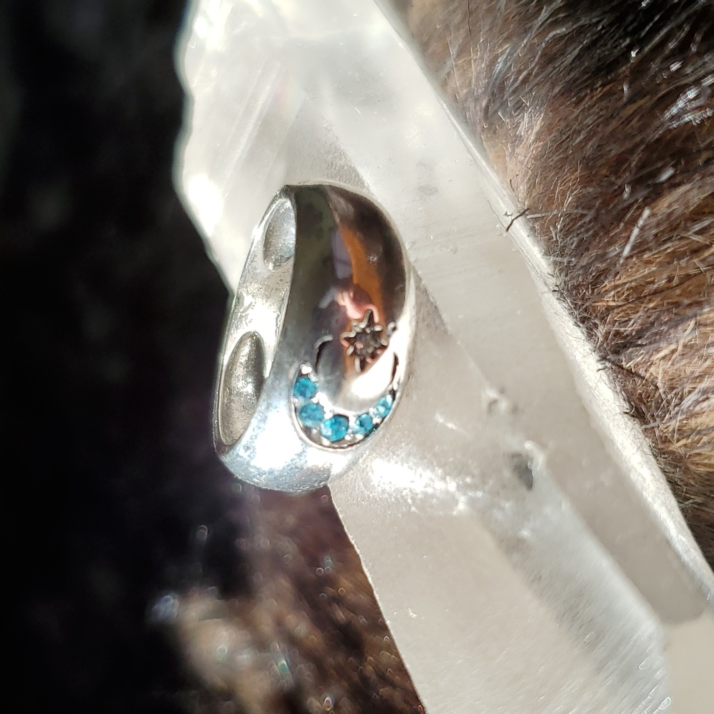 💐✨️🌙CRESENT MOON RING✨️🌙 - Picture 3 of 4